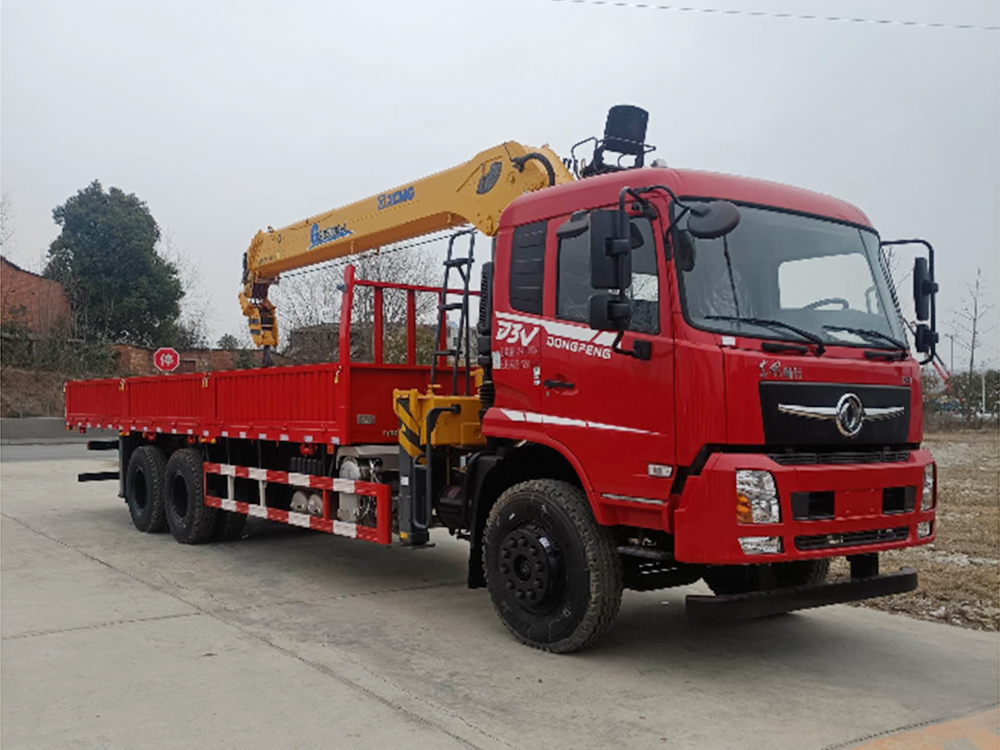 东风专底D3V后双桥徐工12吨随车吊