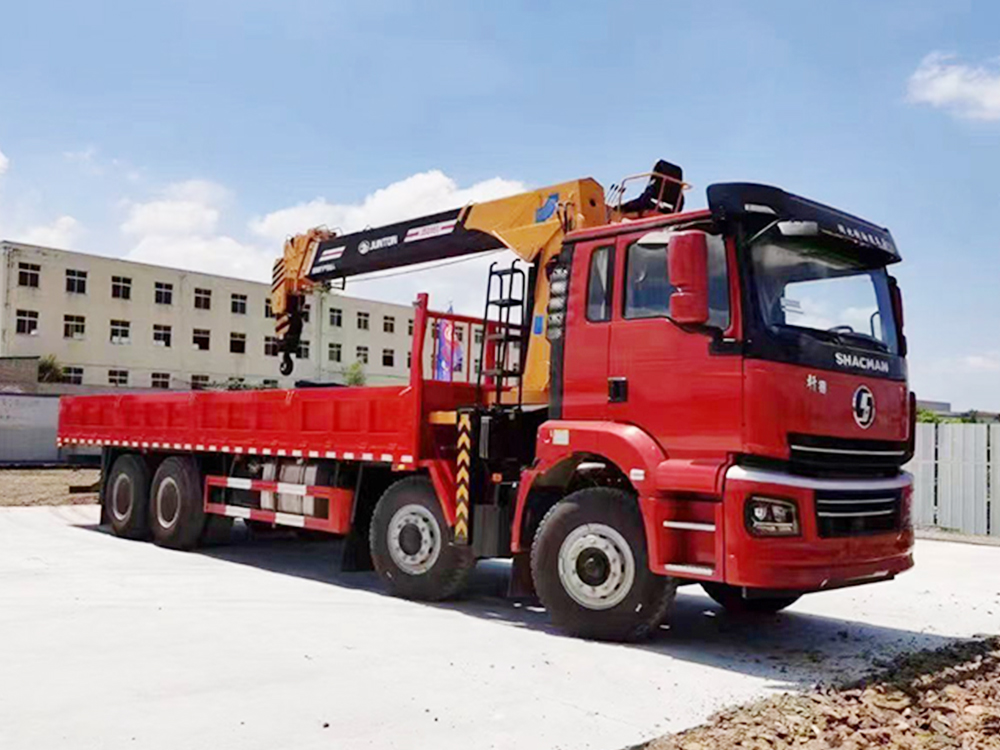 陕汽轩德前四后八12吨随车吊