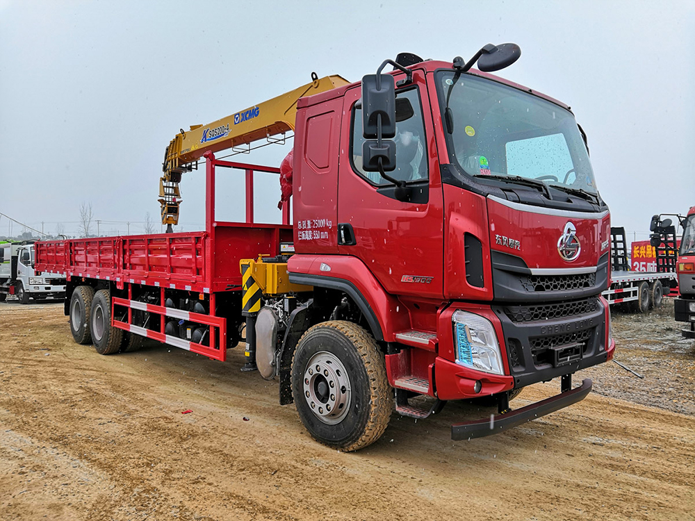 东风柳汽乘龙后双桥徐工12吨随车吊