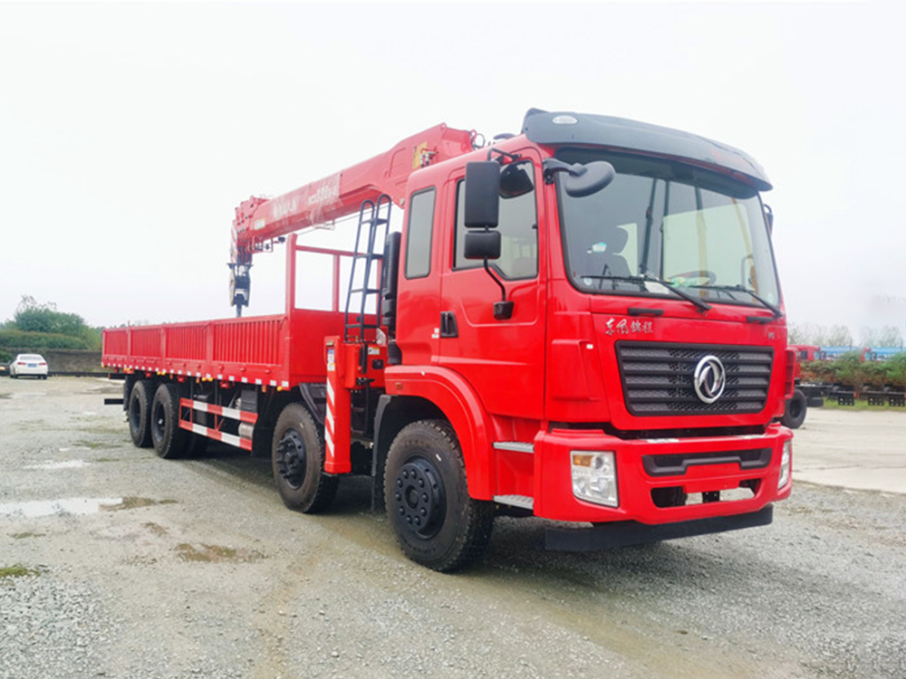 东风锦程V5前四后八宏昌天马12吨随车吊