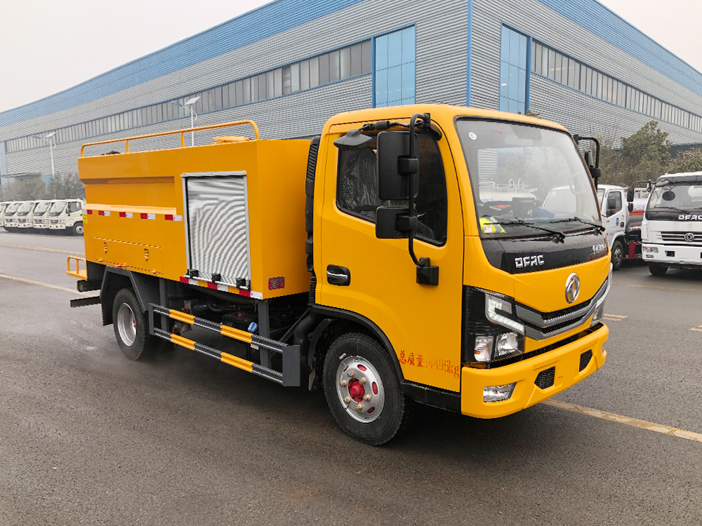 东风小多利卡高压清洗车